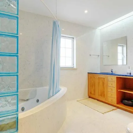 Mar Ali - Jacuzzi - 400m From The - By Bedzy Villa *