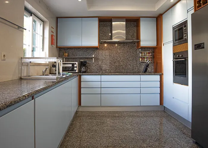 Mar Ali - Jacuzzi - 400m From The - By Bedzy Βίλα Αλμπουφέιρα